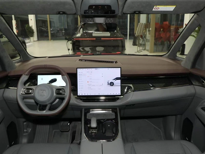 Zeeker 009 interior 6 Zeeker 009 interior 6